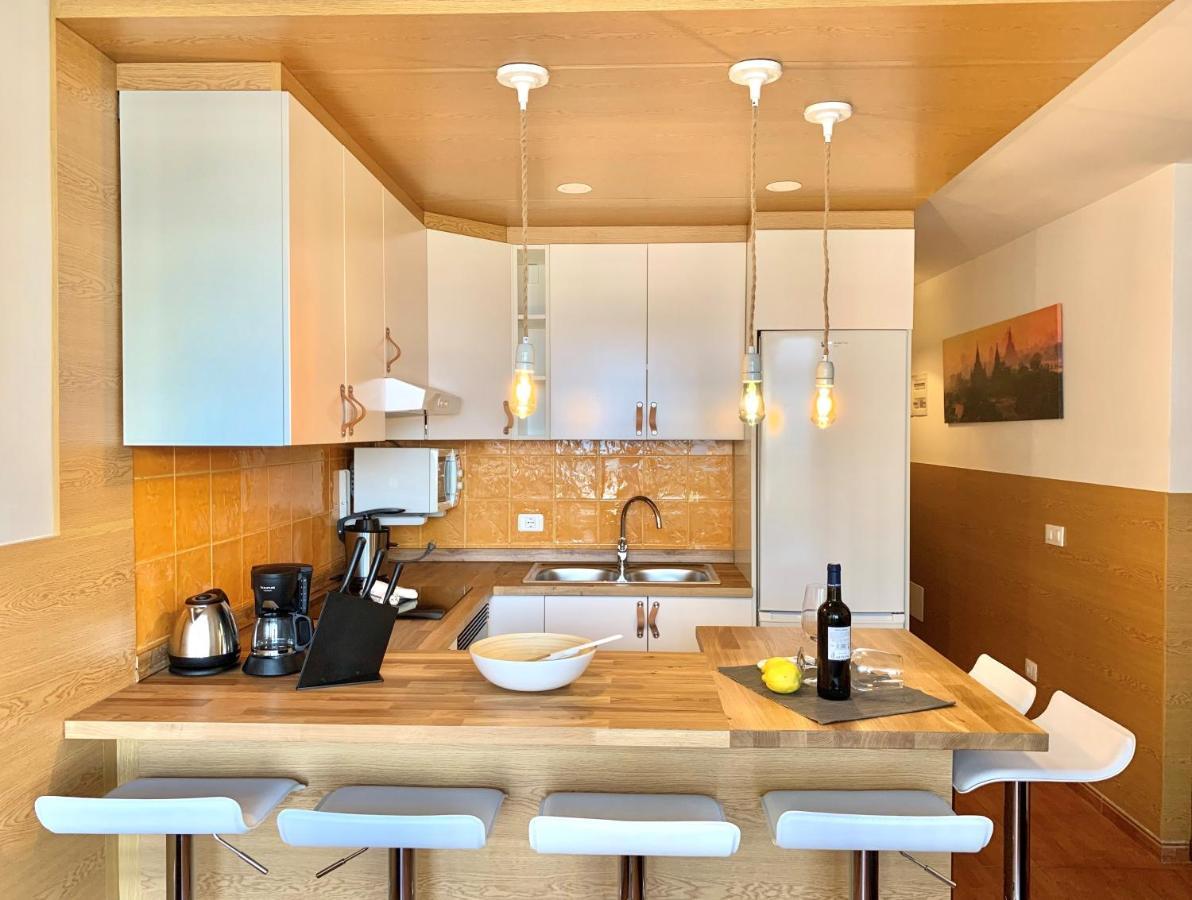Coconut Friendly Holiday Home 플라야 델 잉글스 외부 사진