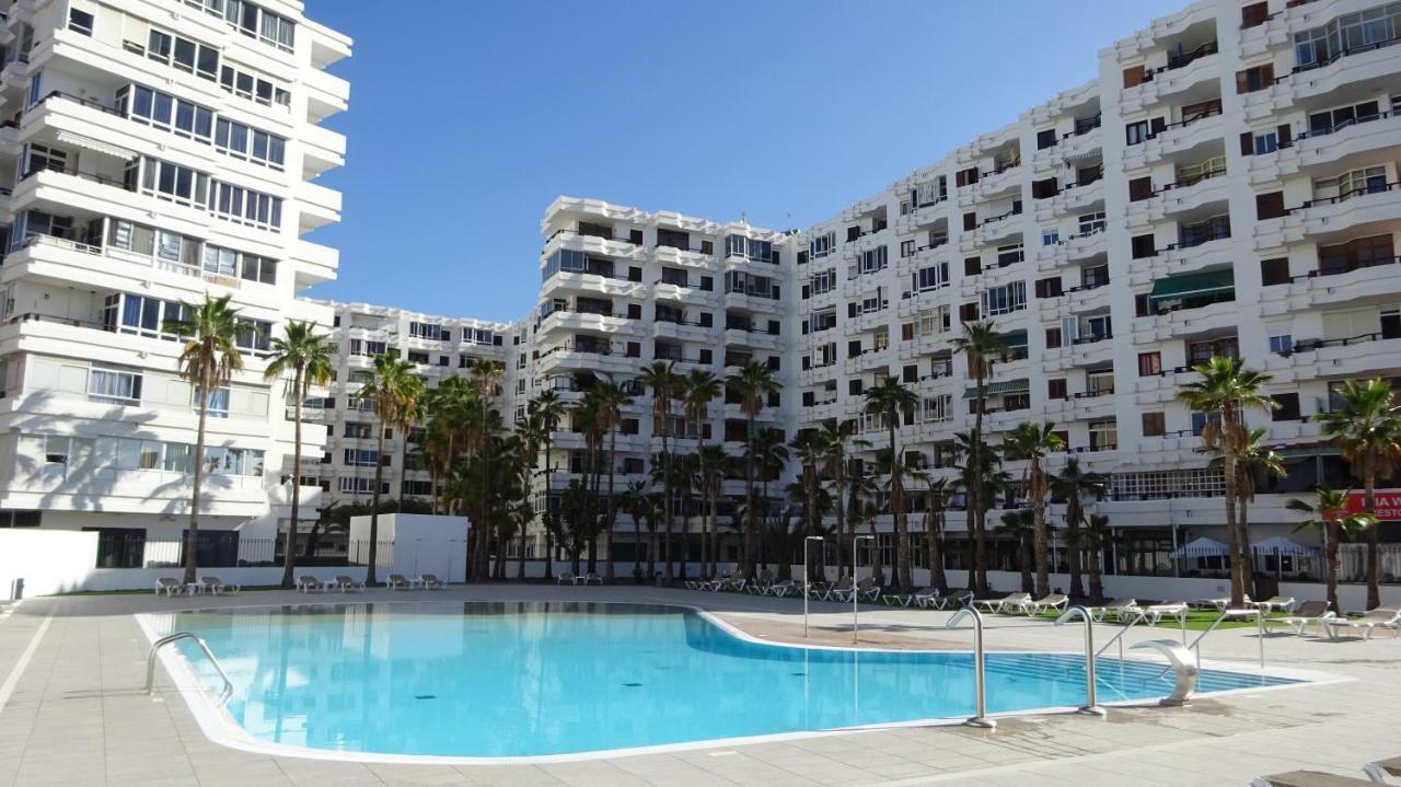 Coconut Friendly Holiday Home 플라야 델 잉글스 외부 사진
