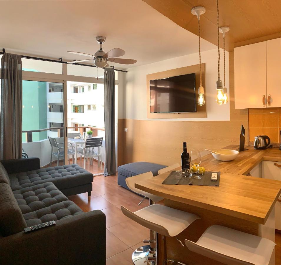 Coconut Friendly Holiday Home 플라야 델 잉글스 외부 사진