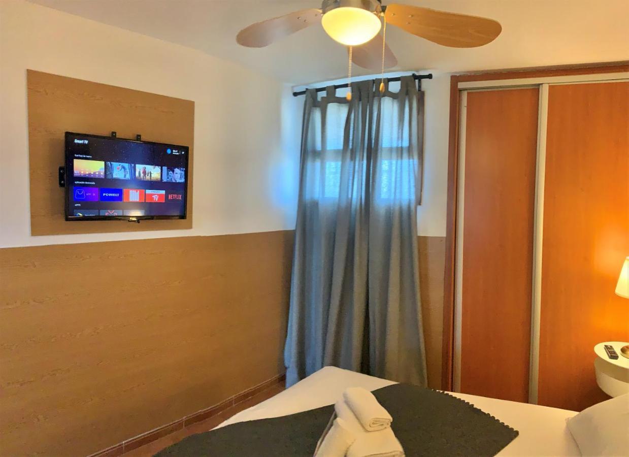 Coconut Friendly Holiday Home 플라야 델 잉글스 외부 사진