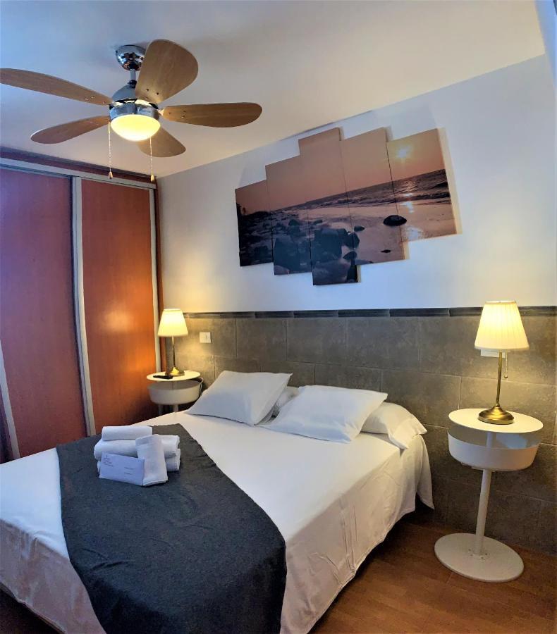 Coconut Friendly Holiday Home 플라야 델 잉글스 외부 사진