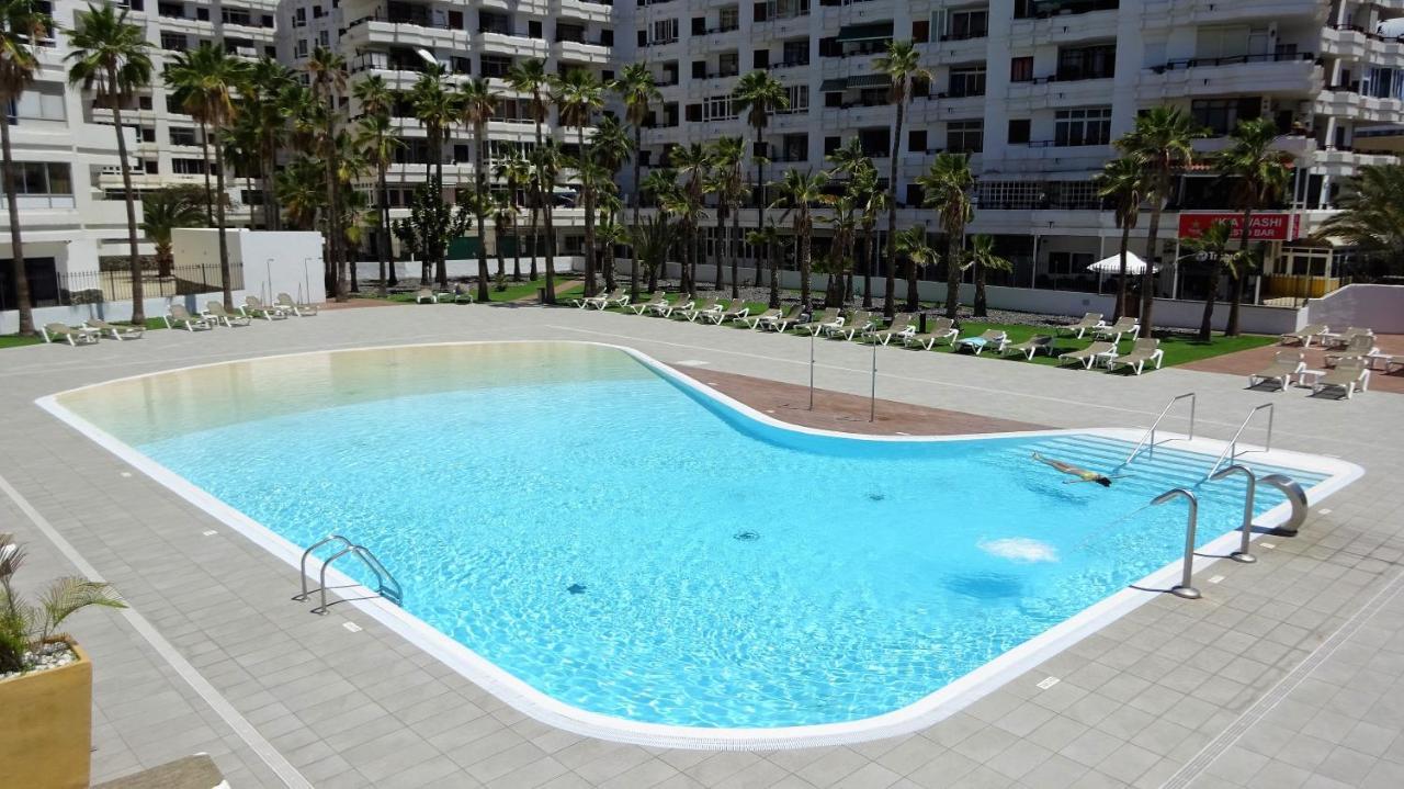 Coconut Friendly Holiday Home 플라야 델 잉글스 외부 사진